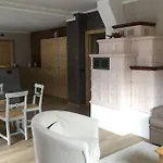 A Due Passi Da Bormio アパート ヴァルディソット